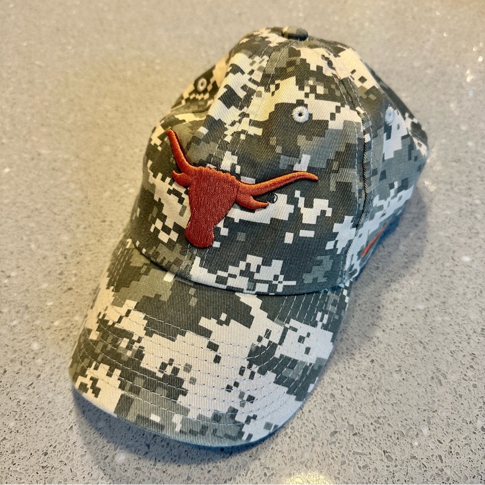 Texas Longhorns Camo Hat